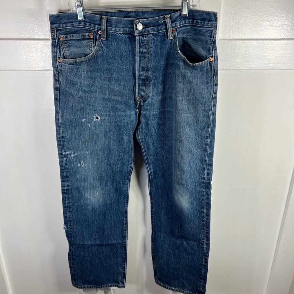 Levis 501 Original Fit Jeans Mens 36x30 Medium Wash Blue Distressed Button Fly